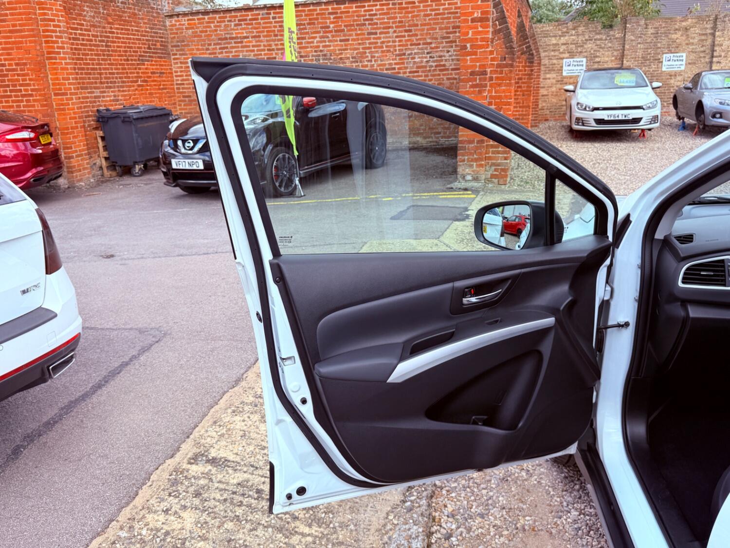 Used Suzuki SX4 S-Cross 2016 for sale - 76769297: Photo 31