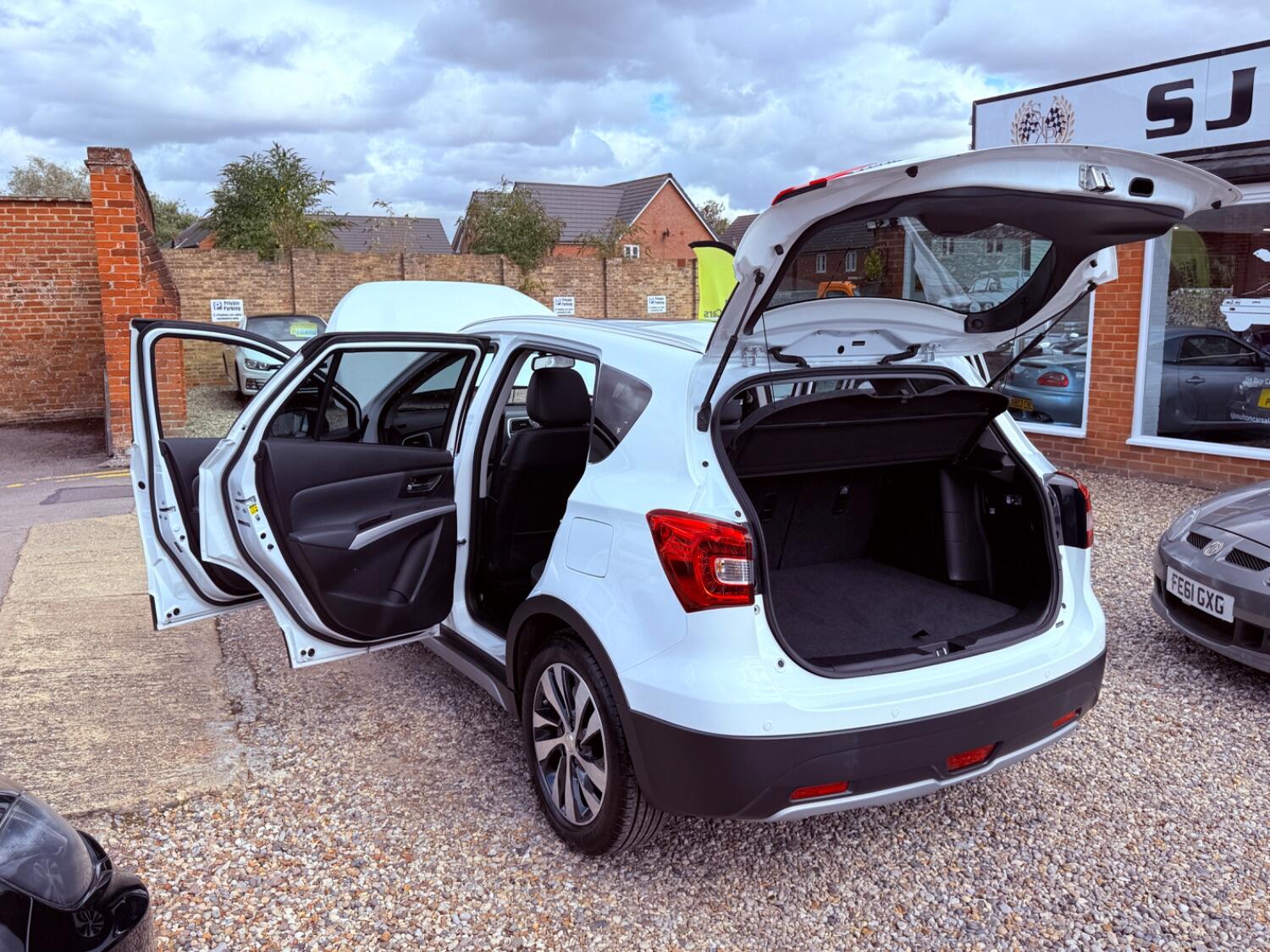 Used Suzuki SX4 S-Cross 2016 for sale - 76769297: Photo 76