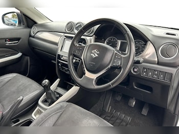 Used Suzuki Vitara 2017 for sale - 77027987: Photo