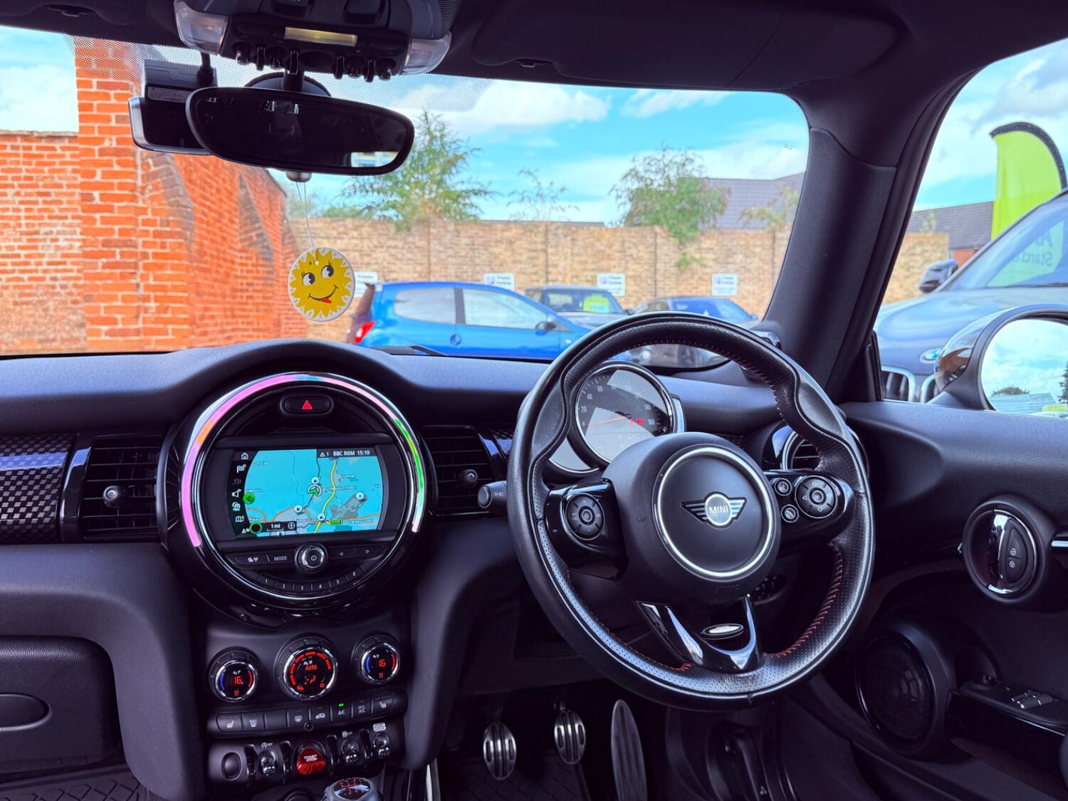 Used MINI Hatch 2019 for sale - 76794038: Photo 2