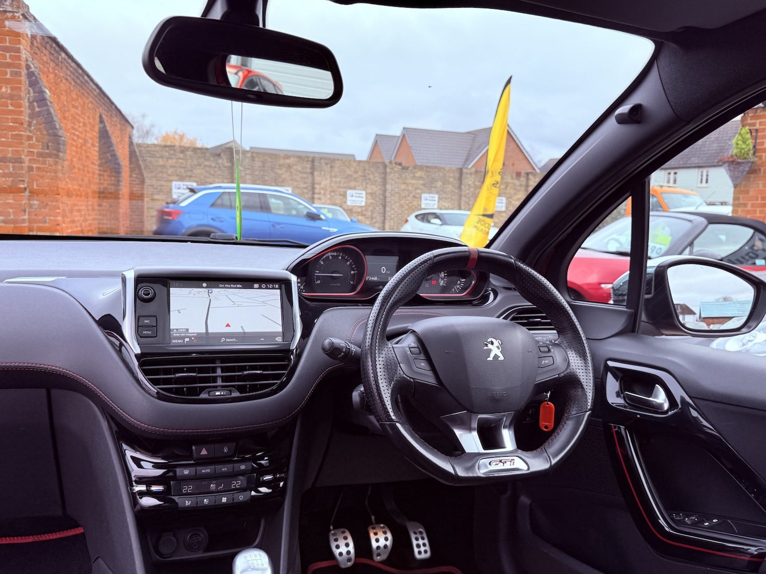 Used Peugeot 208 2017 for sale - 76896951: Photo 2