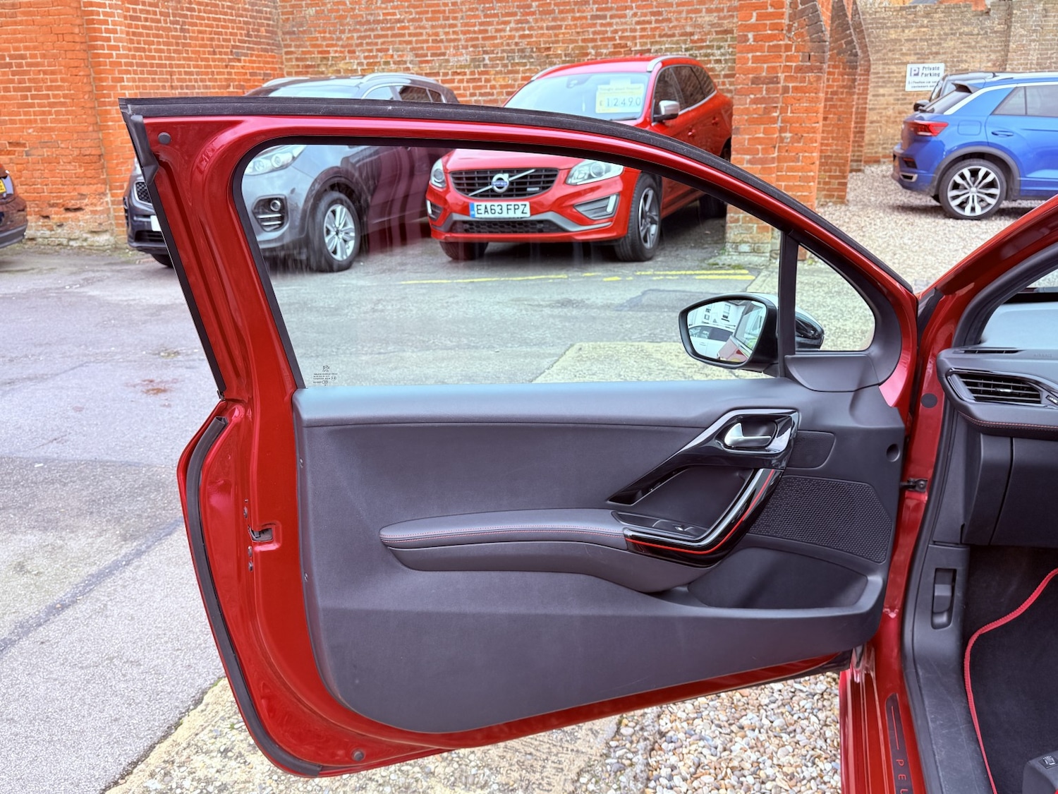 Used Peugeot 208 2017 for sale - 76896951: Photo 24