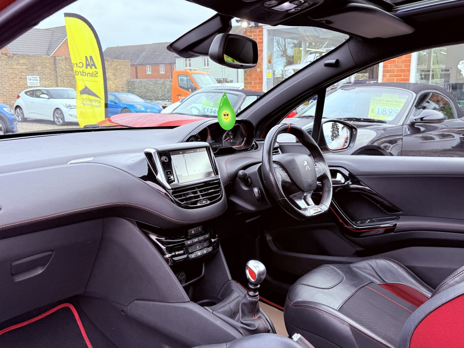 Used Peugeot 208 2017 for sale - 76896951: Photo 27