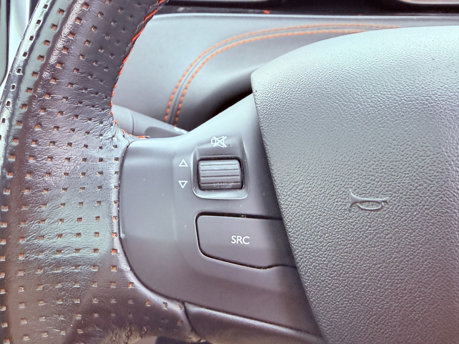 Used Peugeot 208 2017 for sale - 76896951: Photo 47