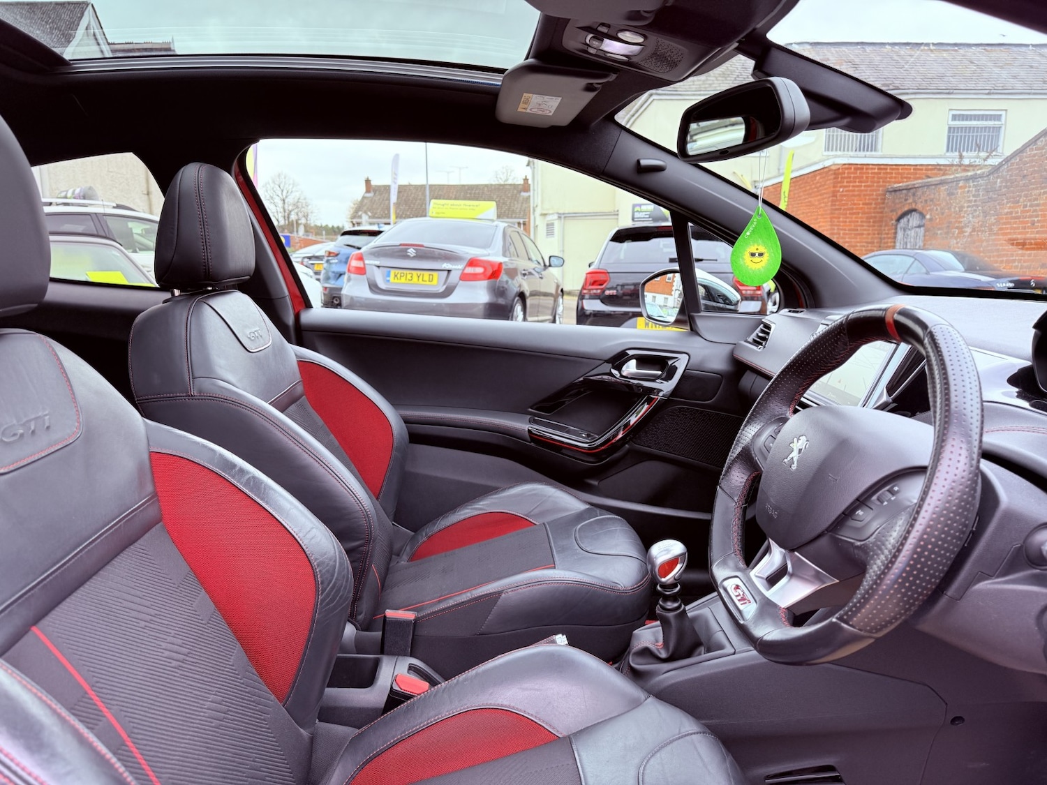 Used Peugeot 208 2017 for sale - 76896951: Photo 53