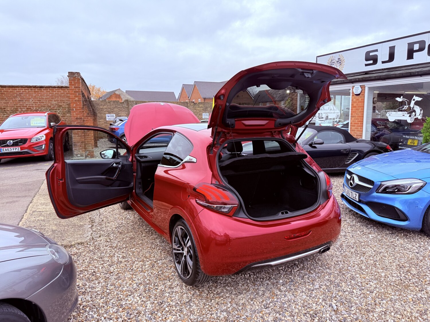 Used Peugeot 208 2017 for sale - 76896951: Photo 64