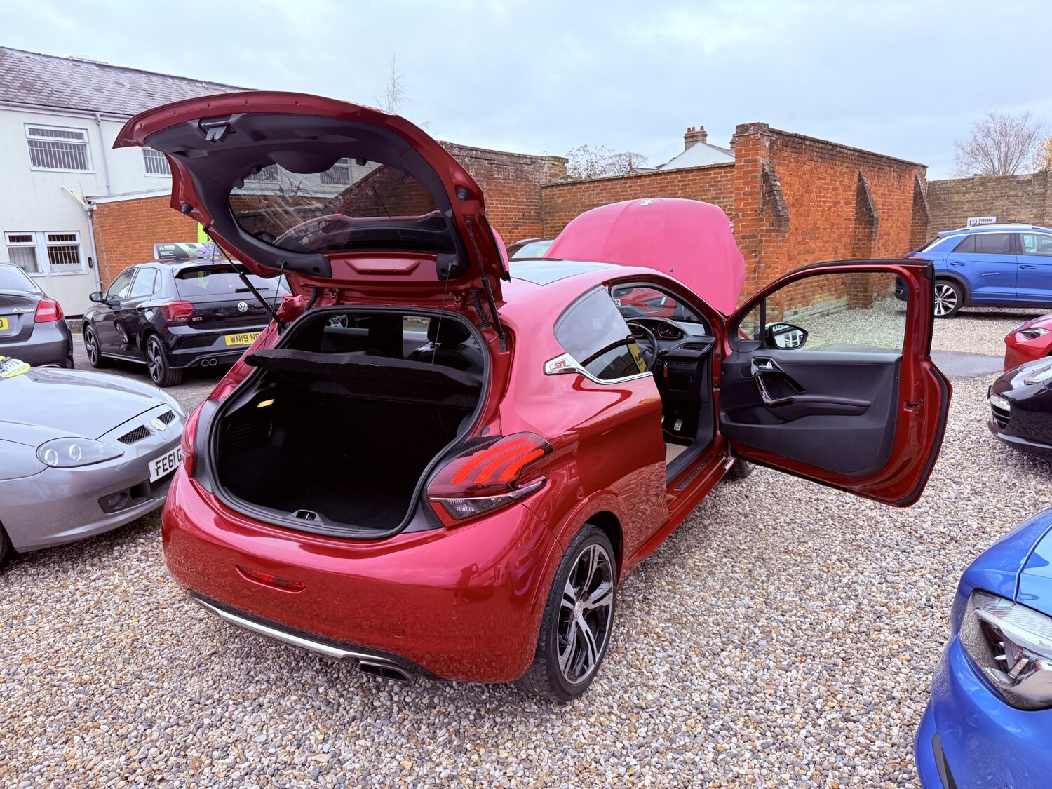 Used Peugeot 208 2017 for sale - 76896951: Photo 66