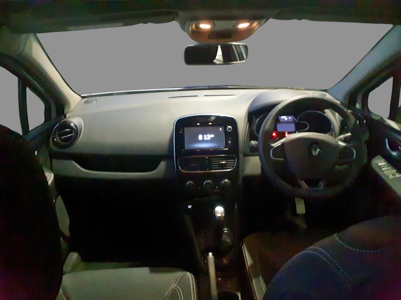 Used Renault Clio 2017 for sale - 77213515: Photo 2