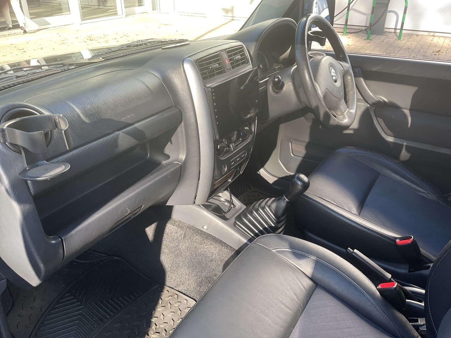 Used Suzuki Jimny 2010 for sale - 76134109: Photo 10