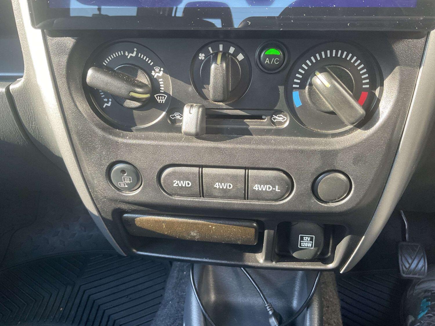 Used Suzuki Jimny 2010 for sale - 76134109: Photo 13