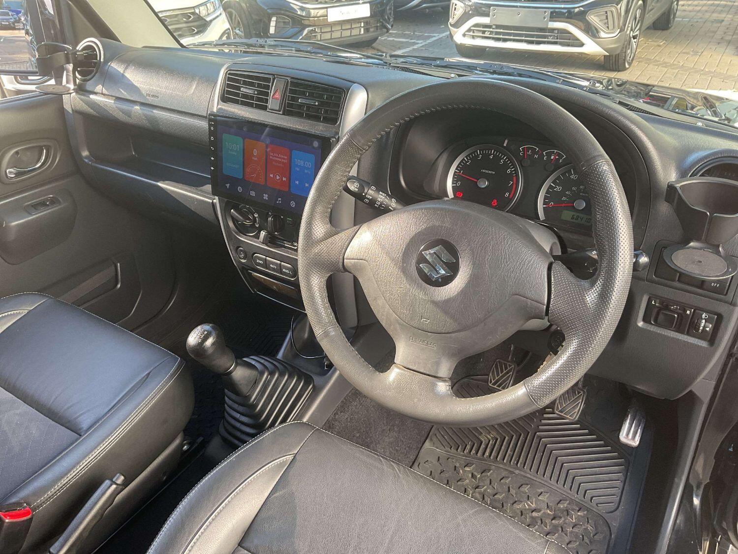 Used Suzuki Jimny 2010 for sale - 76134109: Photo 2