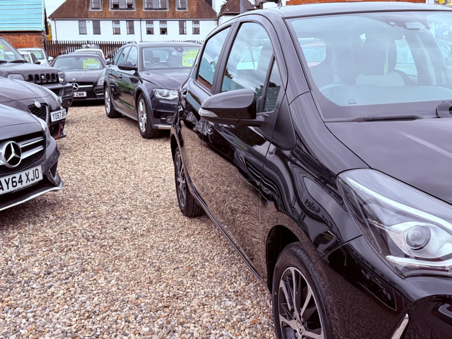 Used Toyota Yaris 2018 for sale - 76198152: Photo 12