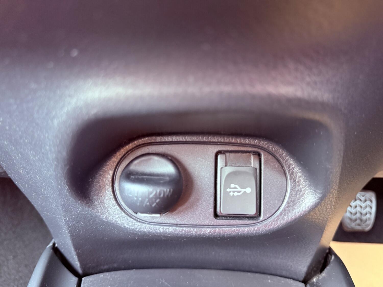 Used Toyota Yaris 2018 for sale - 76198152: Photo 30
