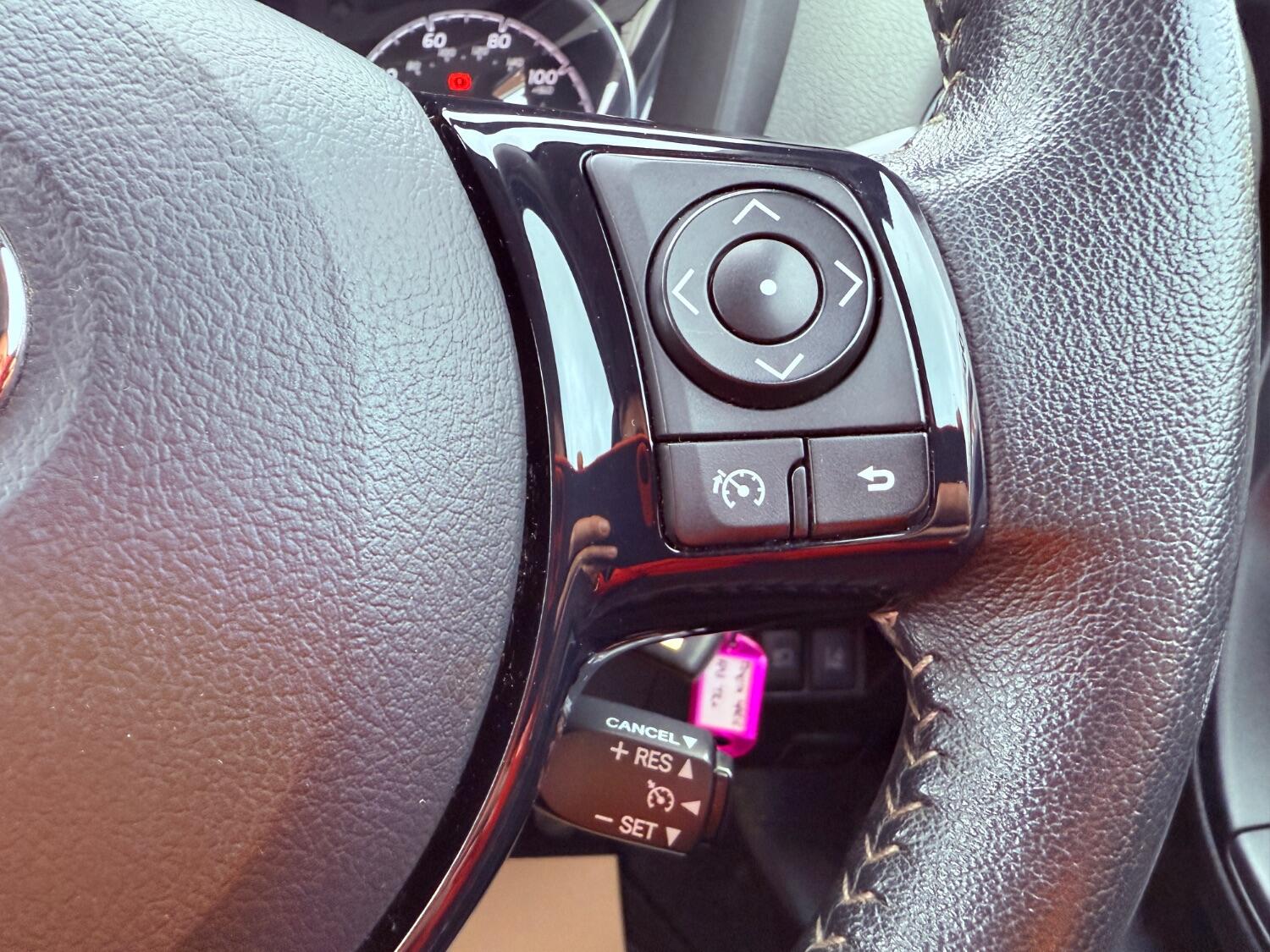 Used Toyota Yaris 2018 for sale - 76198152: Photo 33