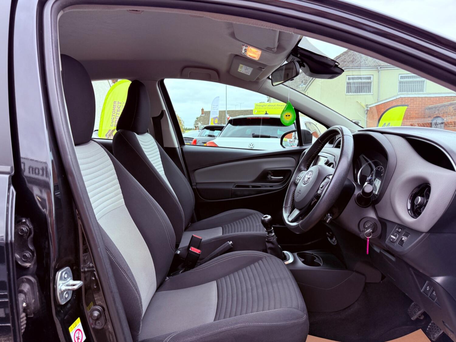 Used Toyota Yaris 2018 for sale - 76198152: Photo 34