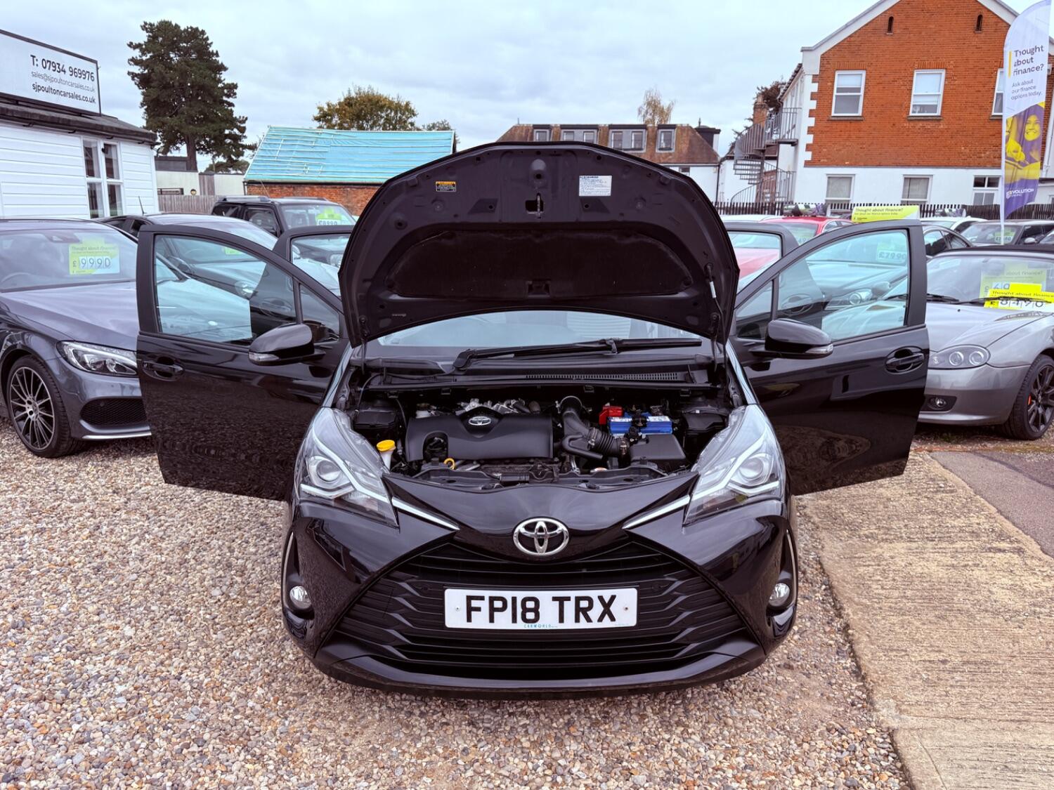 Used Toyota Yaris 2018 for sale - 76198152: Photo 45