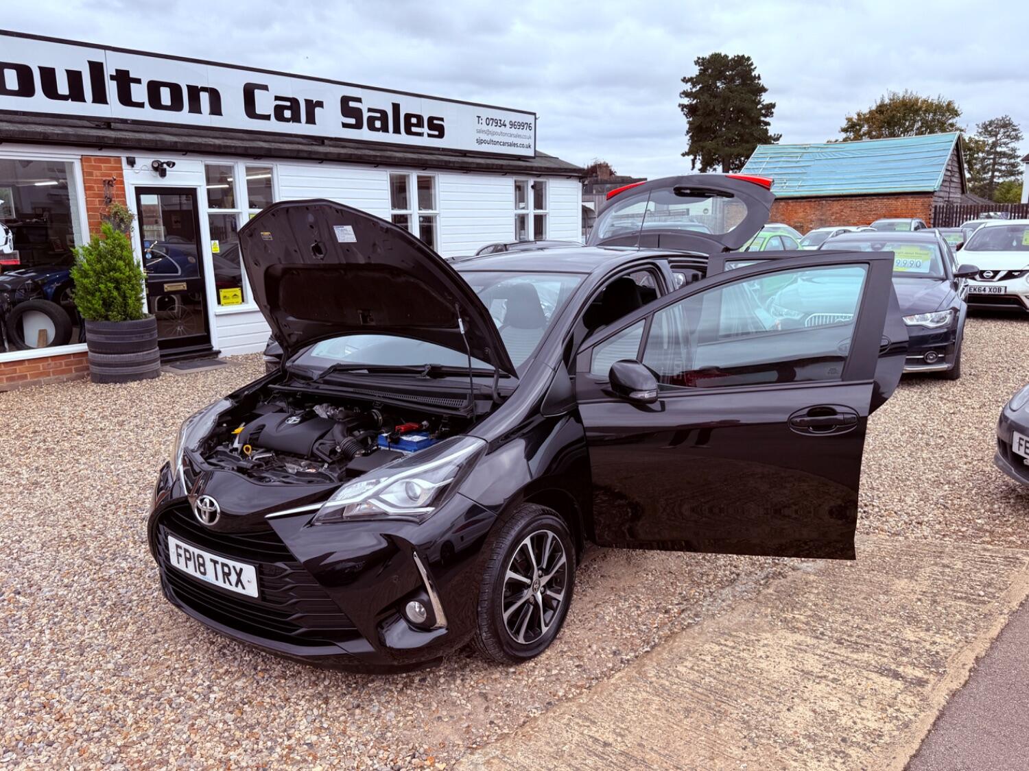 Used Toyota Yaris 2018 for sale - 76198152: Photo 46