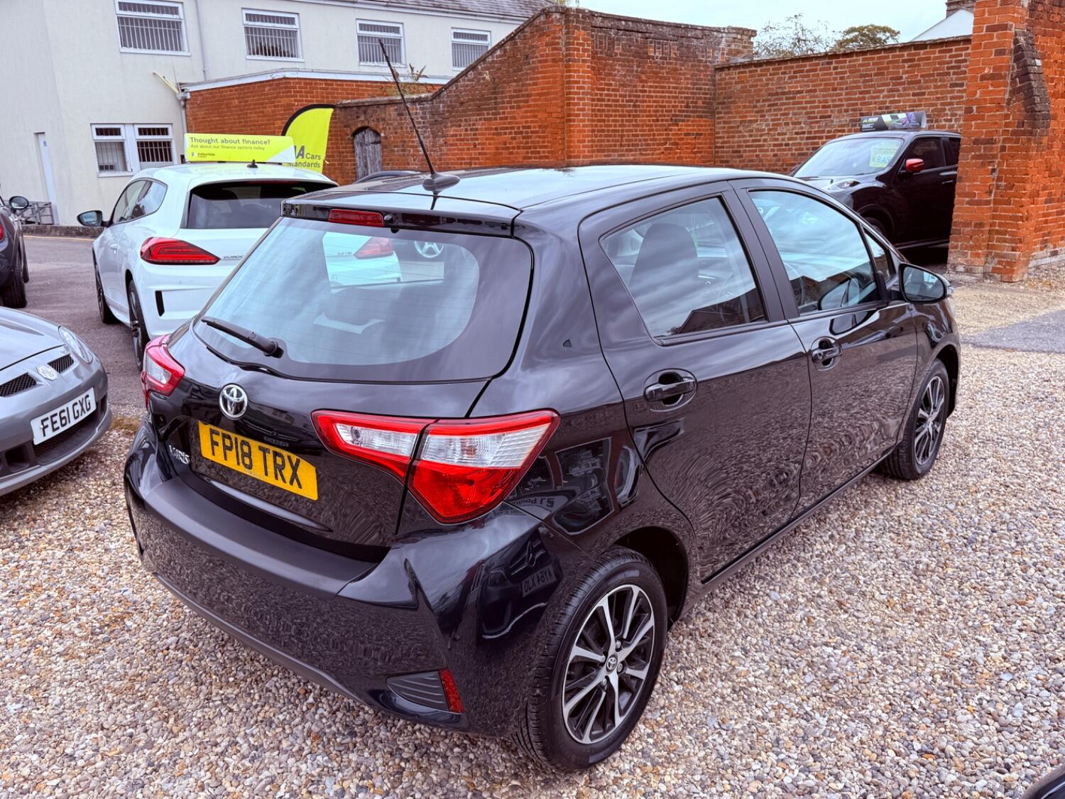 Used Toyota Yaris 2018 for sale - 76198152: Photo 6