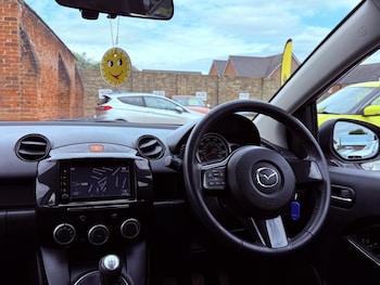 Used Mazda Mazda2 2014 for sale - 78932399: Photo