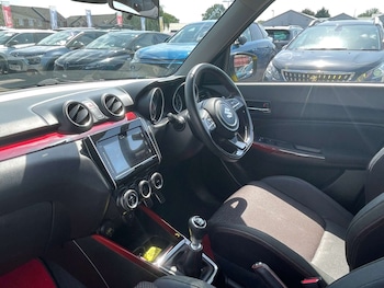 Used Suzuki Swift 2018 for sale - 78888984: Photo
