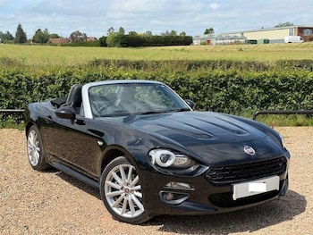 Used Fiat 124 Spider 2018 for sale - 79347175: Photo