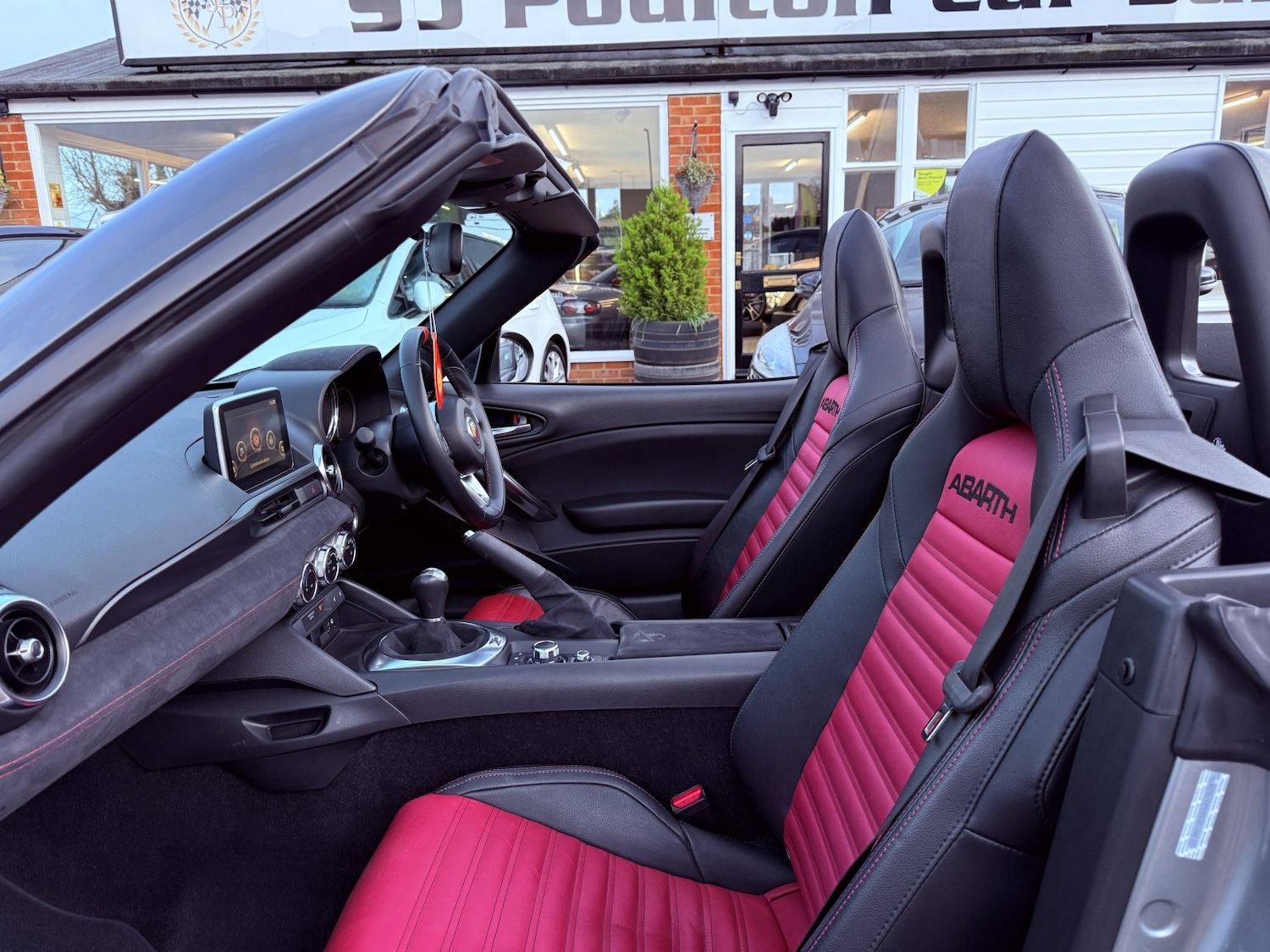 Used Abarth 124 Spider 2018 for sale - 77289190: Photo 29