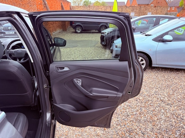 Used Ford C-Max 2015 for sale - 76305635: Photo 29