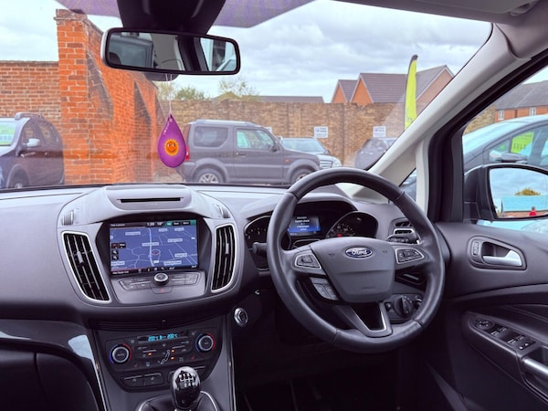 Used Ford C-Max 2015 for sale - 76305635: Photo 2