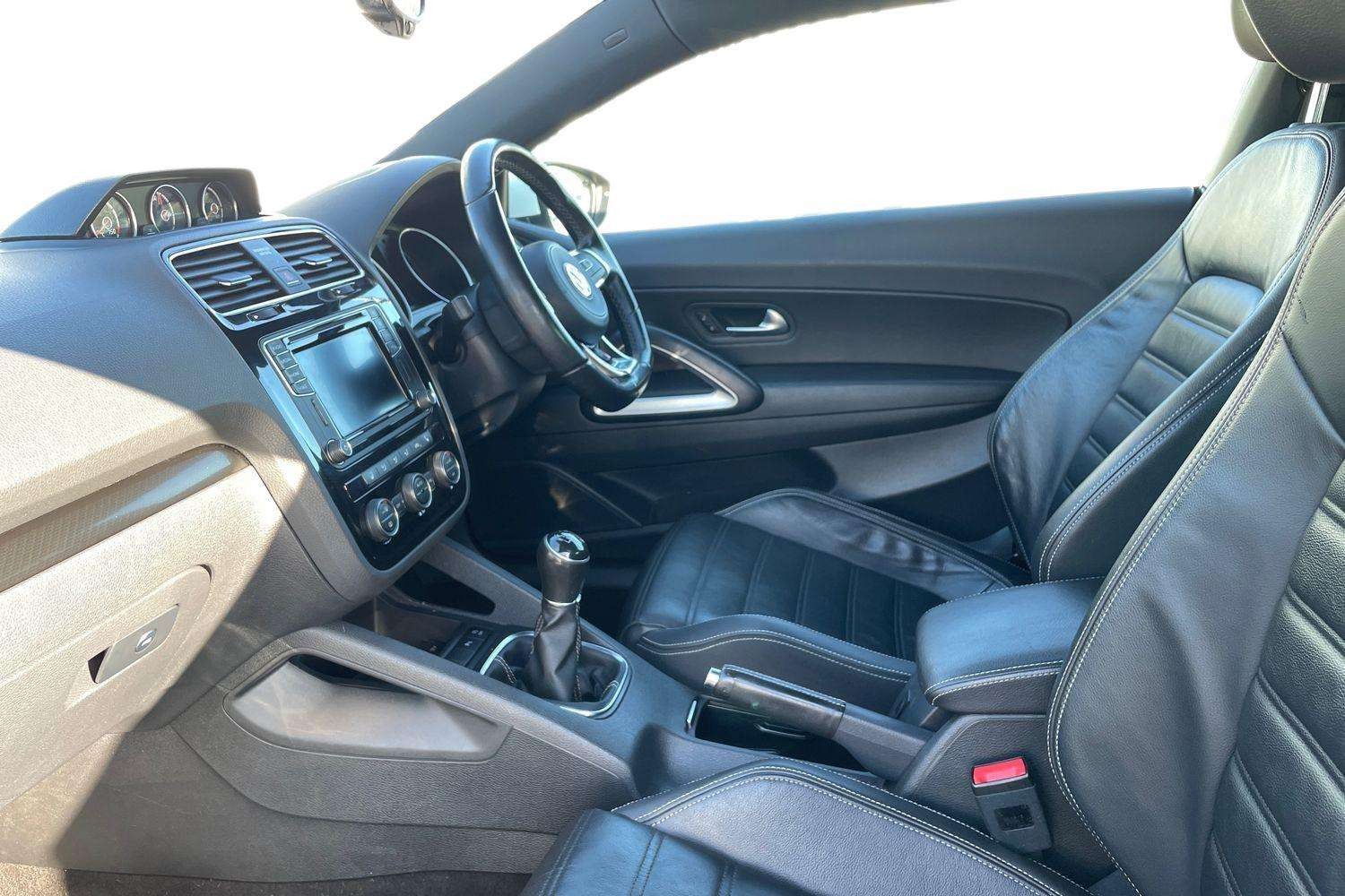 Used Volkswagen Scirocco 2017 for sale - 78145855: Photo 2