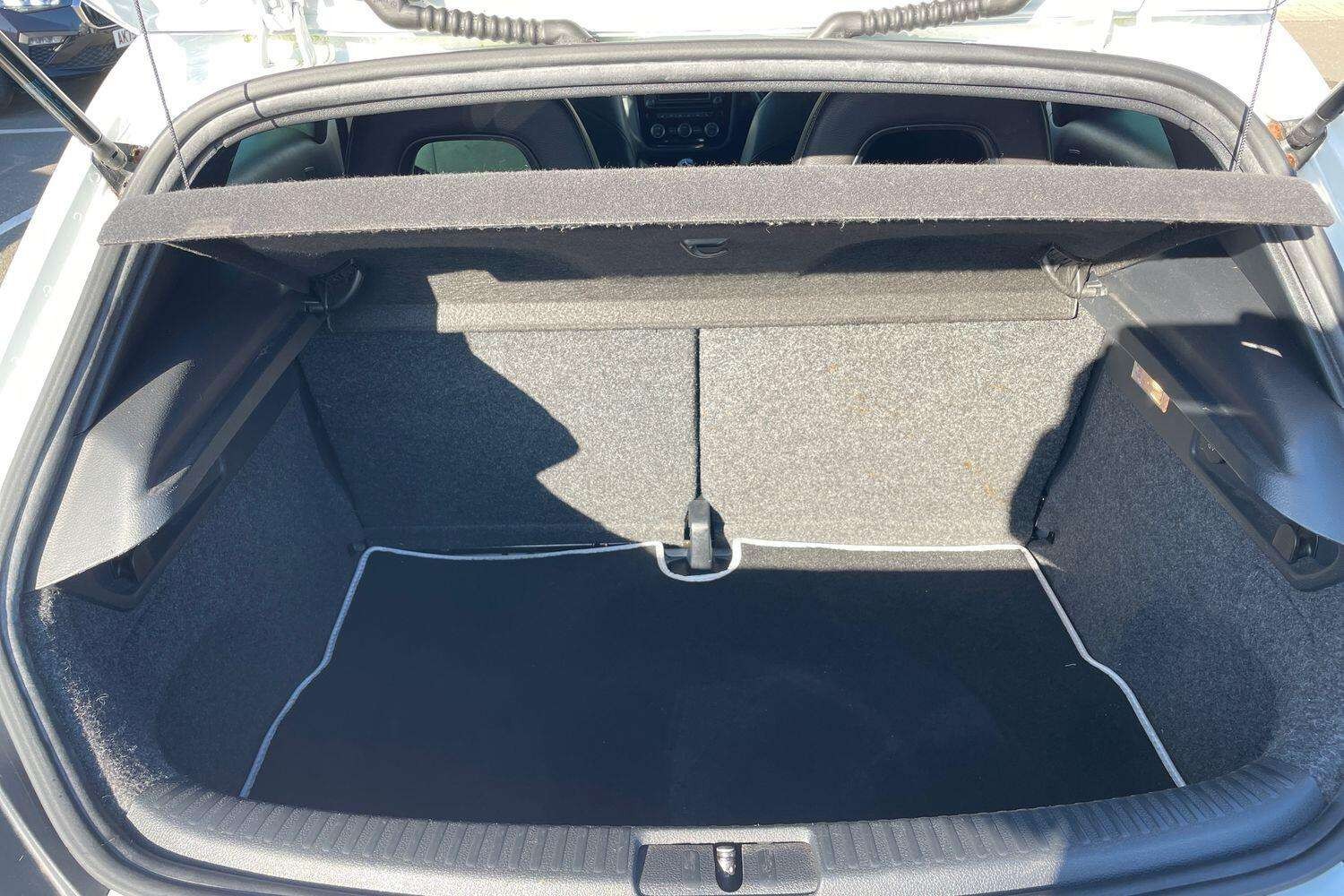 Used Volkswagen Scirocco 2017 for sale - 78145855: Photo 22