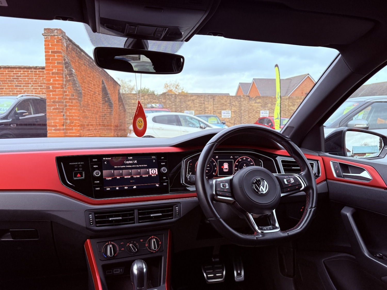 Used Volkswagen Polo 2019 for sale - 76527384: Photo 2