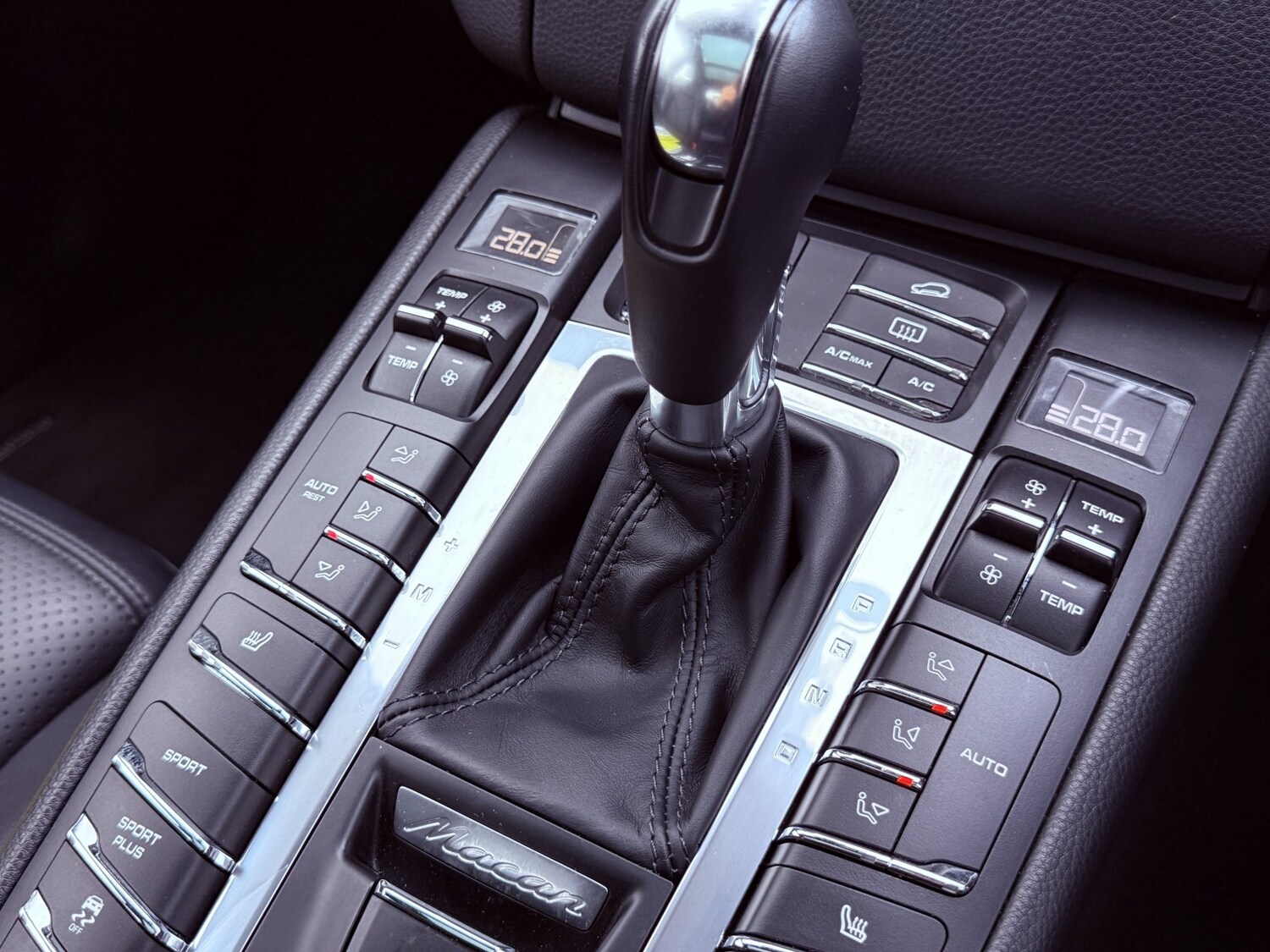 Used Porsche Macan 2018 for sale - 77357414: Photo 23