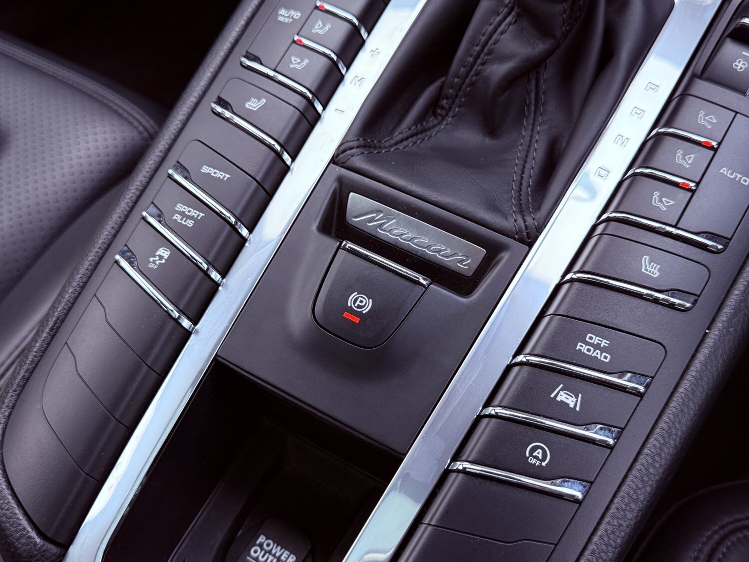 Used Porsche Macan 2018 for sale - 77357414: Photo 24