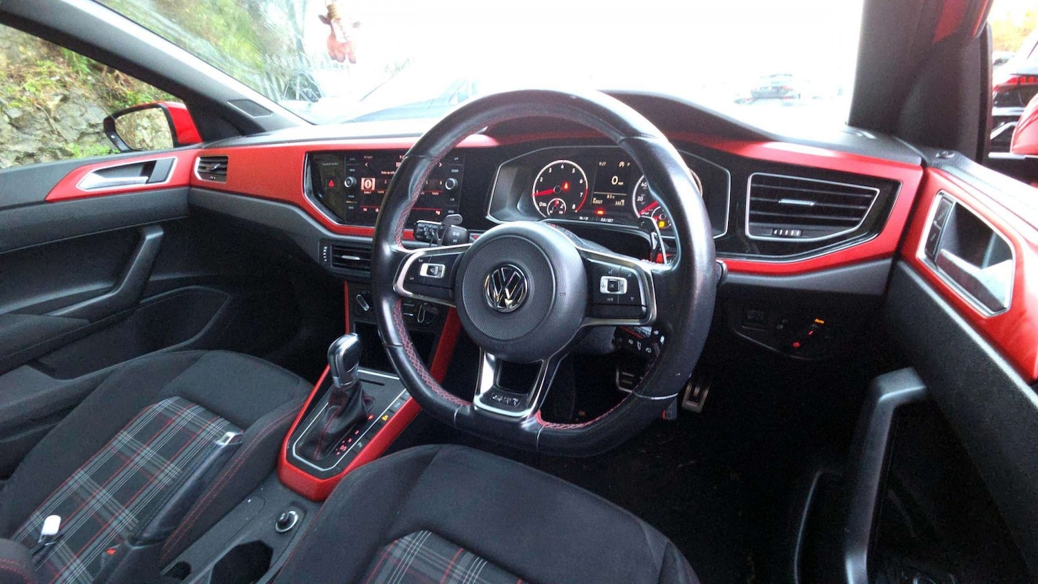 Used Volkswagen Polo 2018 for sale - 77289169: Photo 2