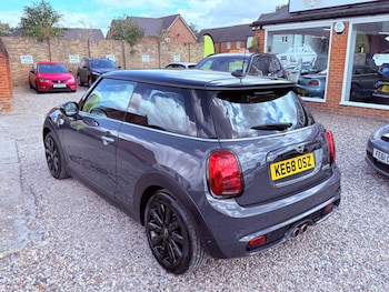 Used MINI Hatch 2018 for sale - 75718231: Photo