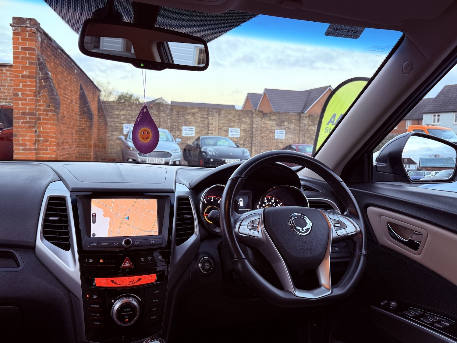 Used Ssangyong Tivoli 2016 for sale - 76699308: Photo 2