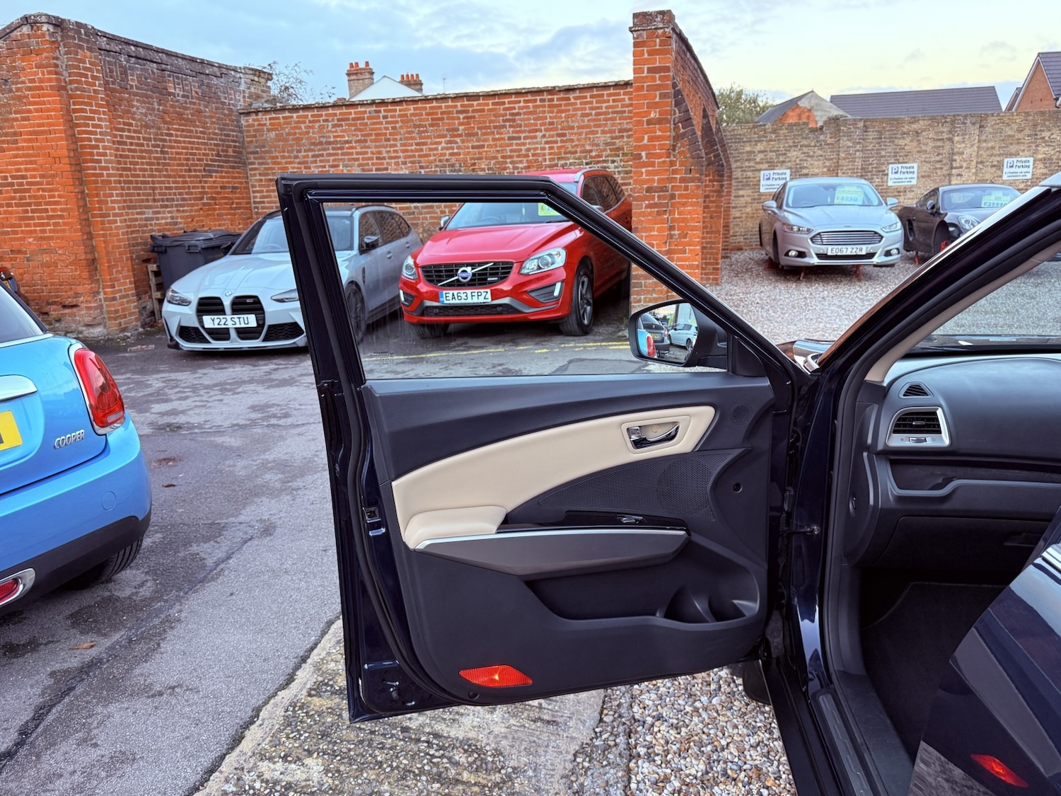 Used Ssangyong Tivoli 2016 for sale - 76699308: Photo 22