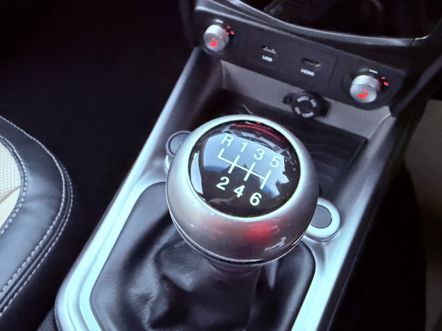 Used Ssangyong Tivoli 2016 for sale - 76699308: Photo 38