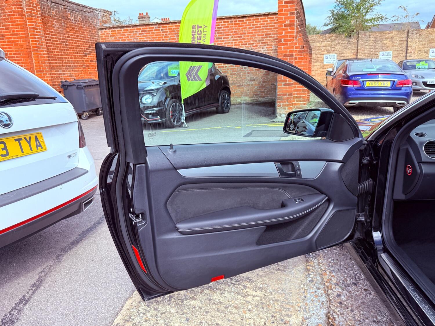 Used Mercedes-Benz C Class 2014 for sale - 75124480: Photo 24