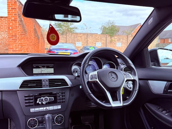Used Mercedes-Benz C-Class 2014 for sale - 75124480: Photo 2