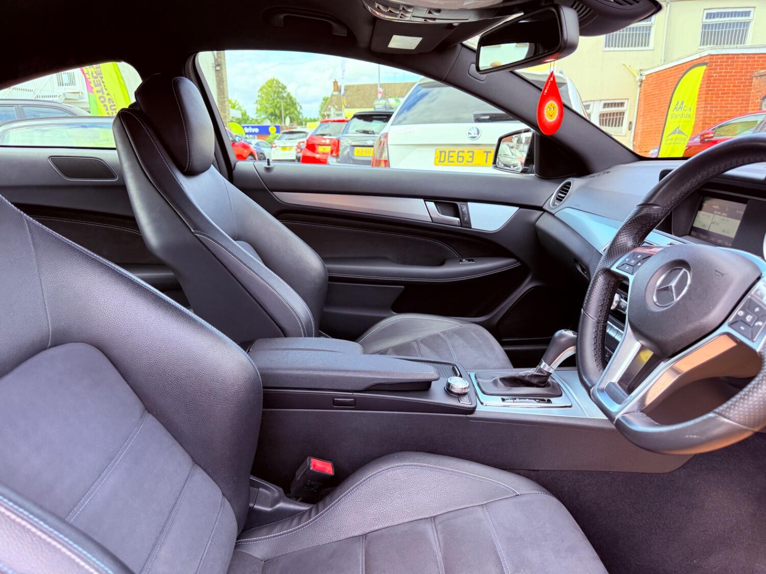 Used Mercedes-Benz C Class 2014 for sale - 75124480: Photo 42