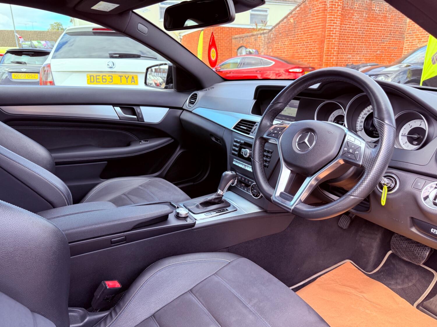 Used Mercedes-Benz C Class 2014 for sale - 75124480: Photo 43