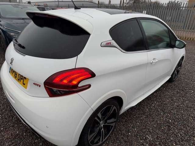 Used Peugeot 208 2016 for sale - 77721242: Photo 6