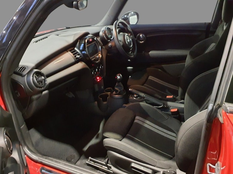 Used MINI Hatch 2018 for sale - 77781811: Photo 2