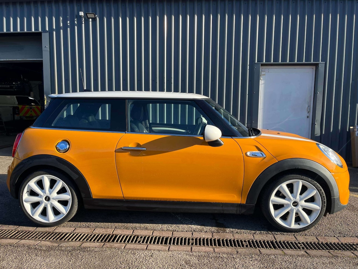 Used MINI Hatch 2015 for sale - 76751816: Photo 6