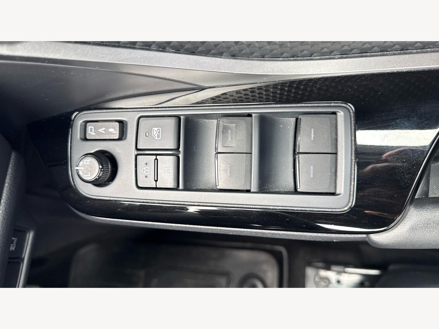 Used Toyota C-HR for sale - 78214707: Photo 29