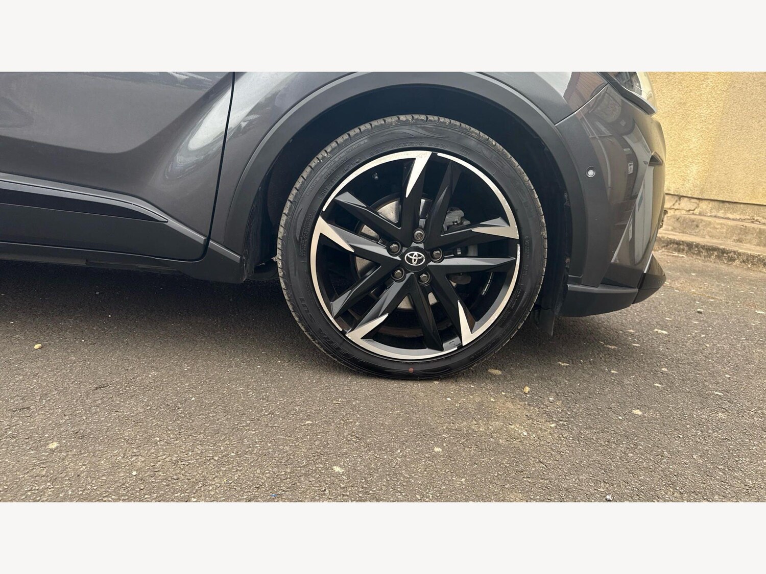 Used Toyota C-HR for sale - 78214707: Photo 35