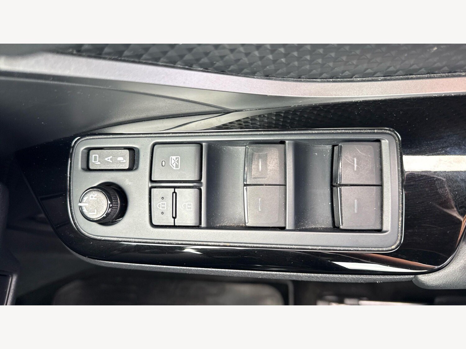 Used Toyota C-HR for sale - 78214707: Photo 36