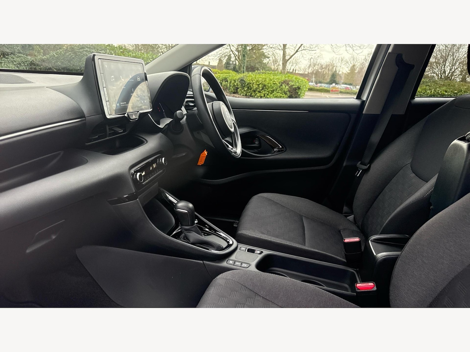 Used Toyota Yaris 2024 for sale - 77646835: Photo 12