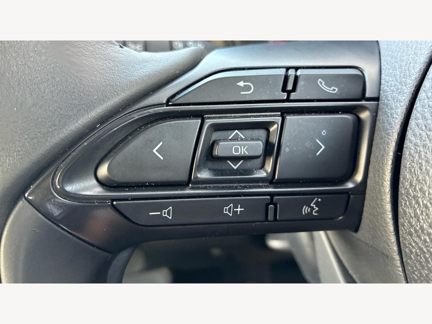 Used Toyota Aygo X 2023 for sale - 76360657: Photo 27